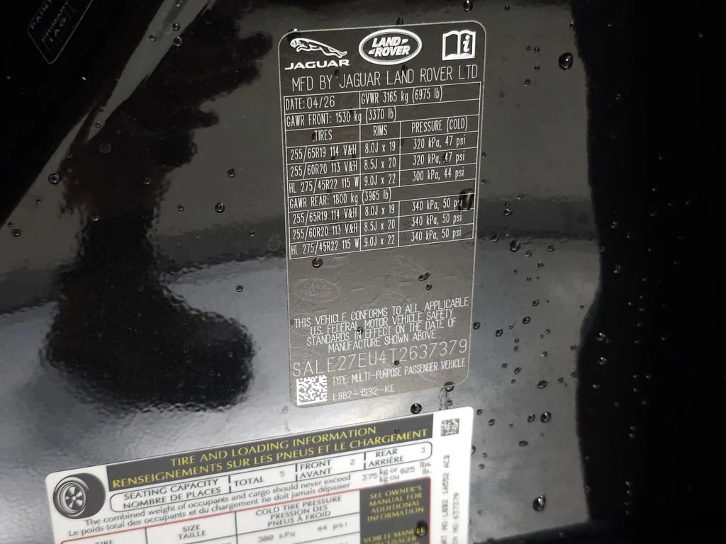 New 2026 Santorini Black Land Rover X-Dynamic SE image 36