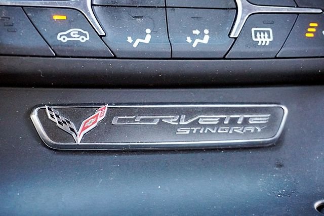 Used 2014 Red Chevrolet Coupe image 27