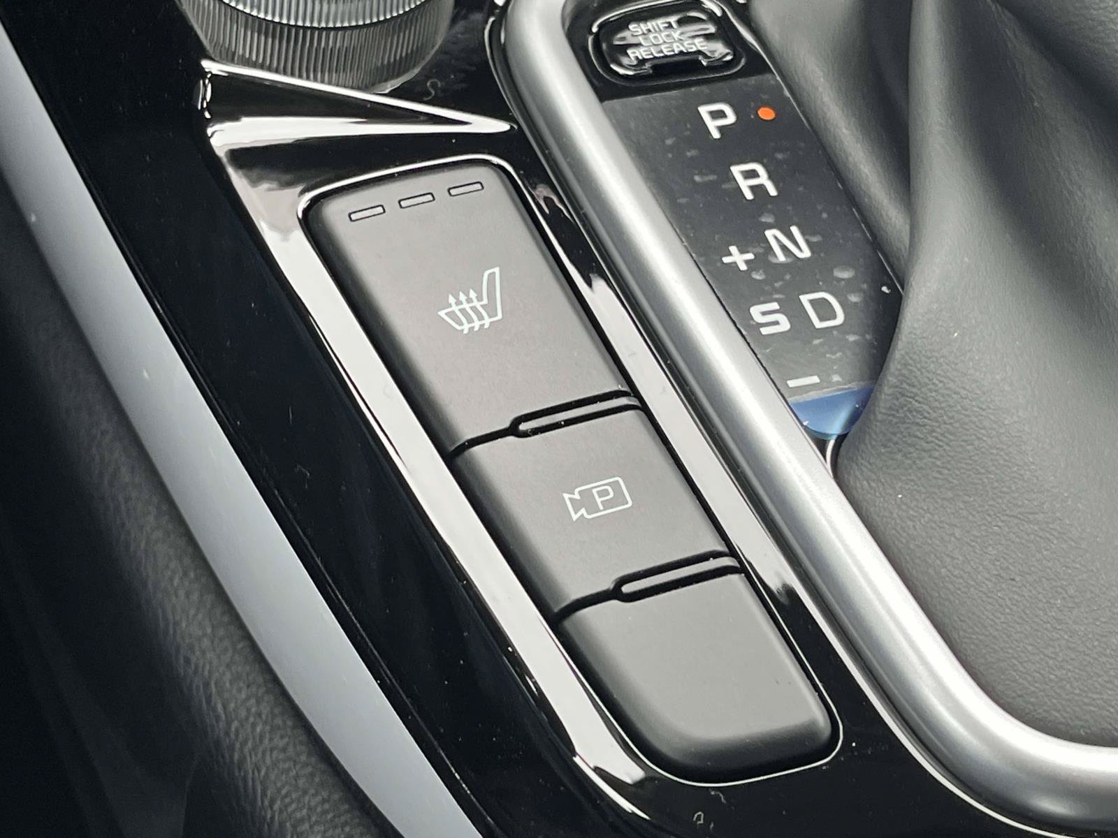 New 2026 Snow White Pearl Kia EX image 28