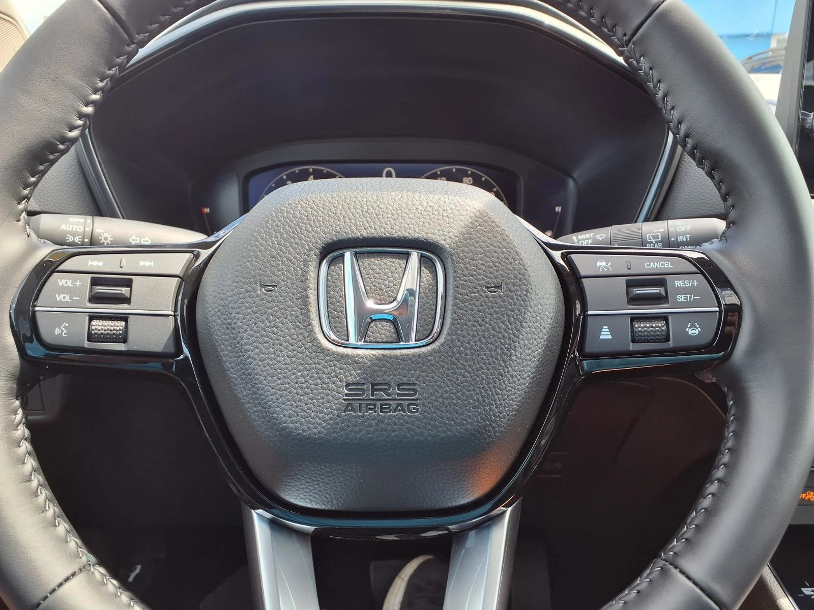 New 2026 Platinum White Pearl Honda EX-L image 13