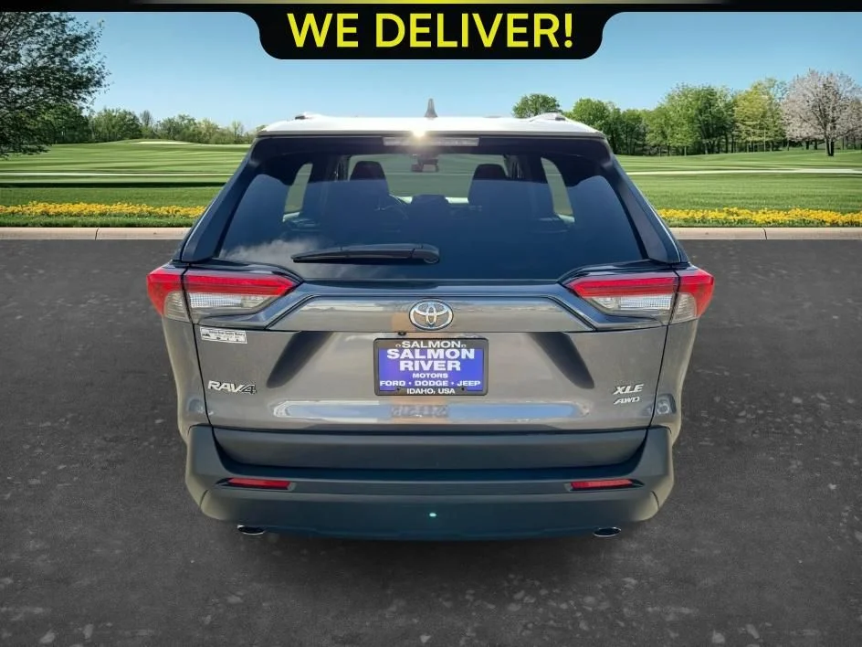 Used 2025 Gray Toyota XLE image 6
