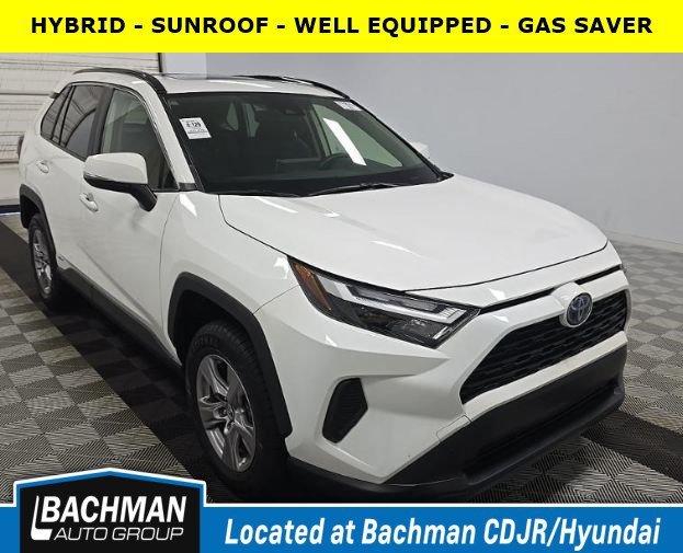 Used 2023 Ice Cap Toyota Hybrid XLE image 1
