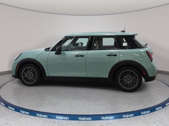 Used 2026 Green MINI Iconic image 9