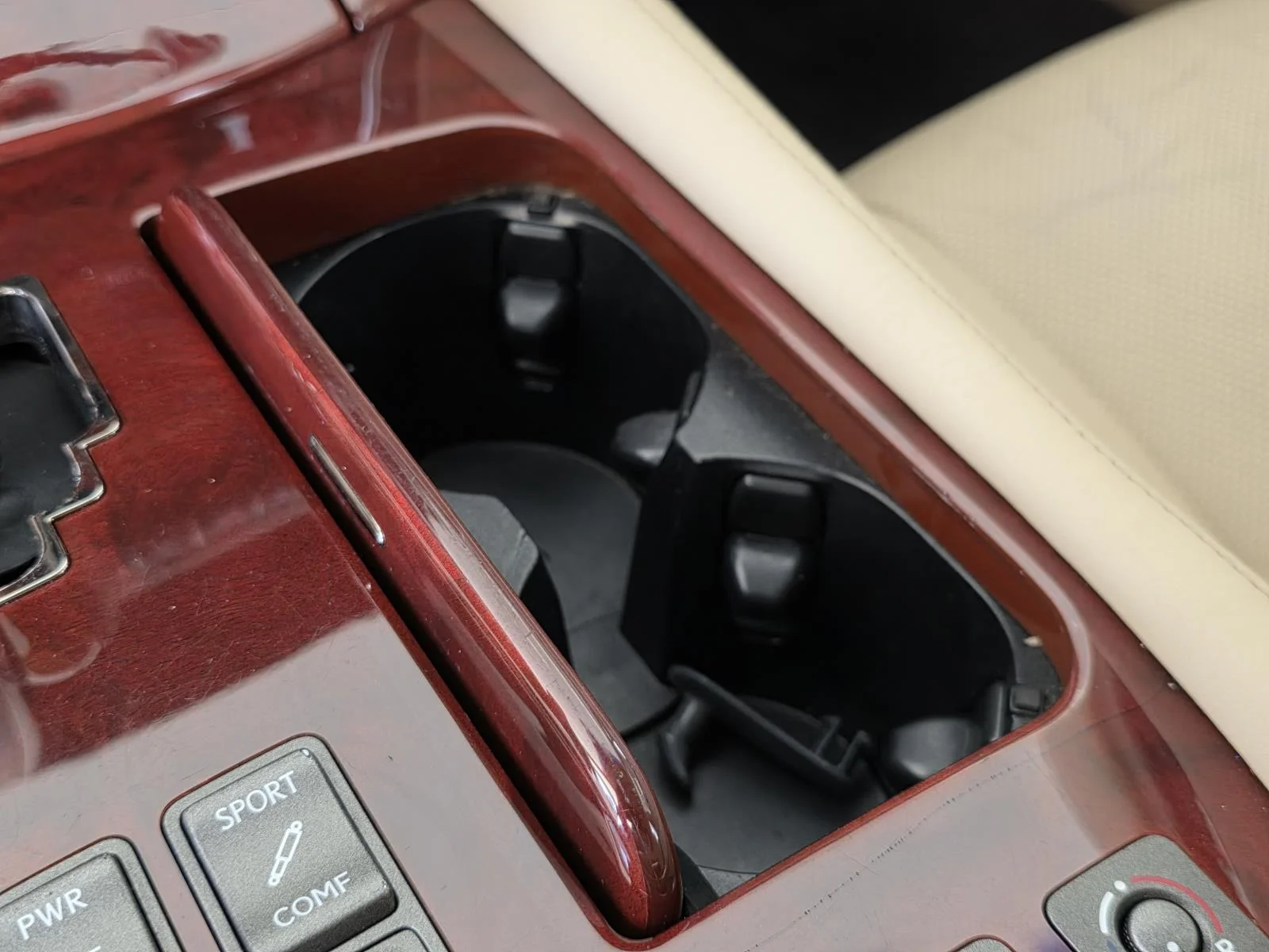 Used 2008  Lexus 460 L image 22