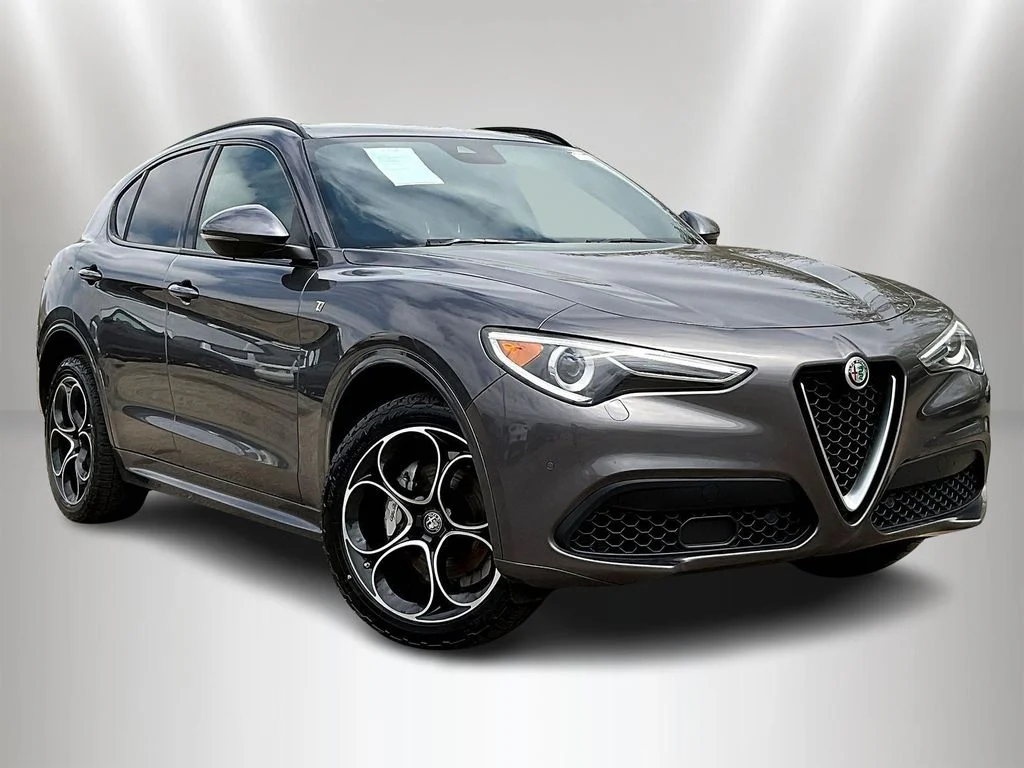 Used 2023 Vesuvio Gray Metallic Alfa Romeo Ti image 3