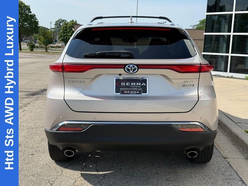 Used 2021 Titanium Toyota XLE image 4