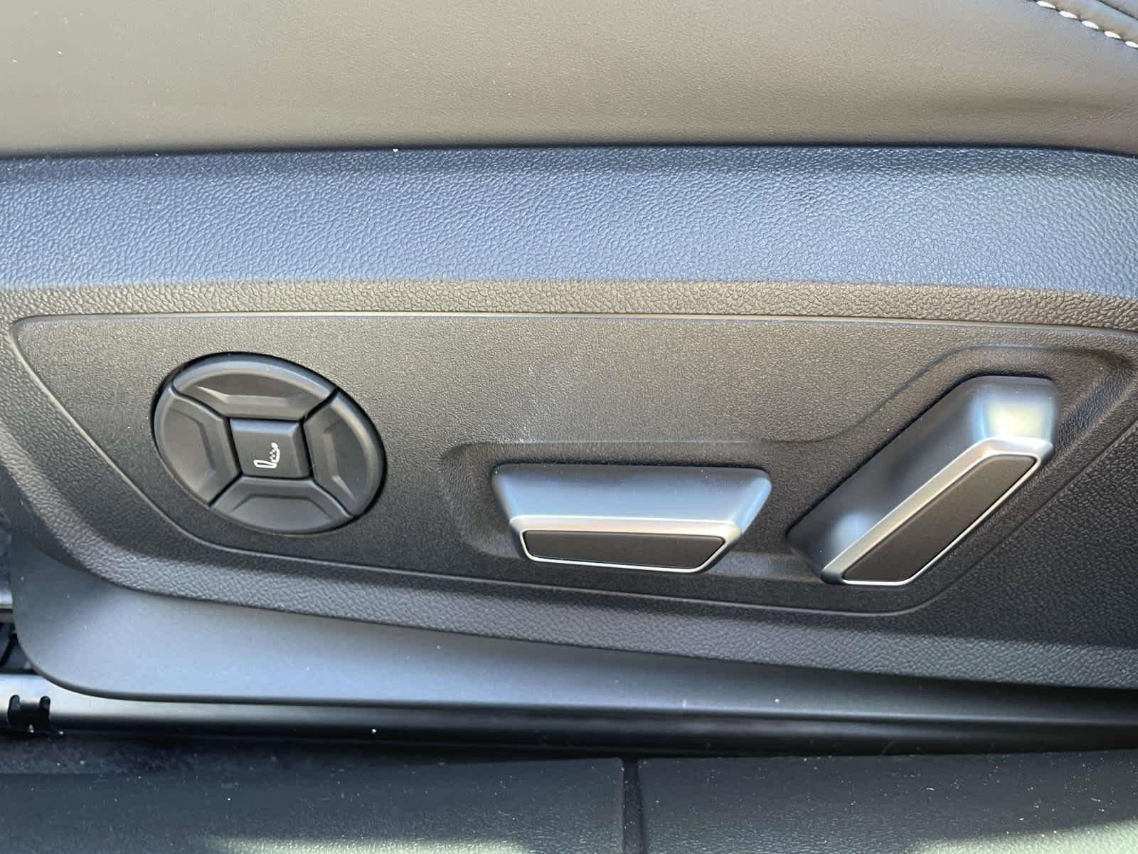 New 2026 9W9W/Blue Audi Premium Plus image 16