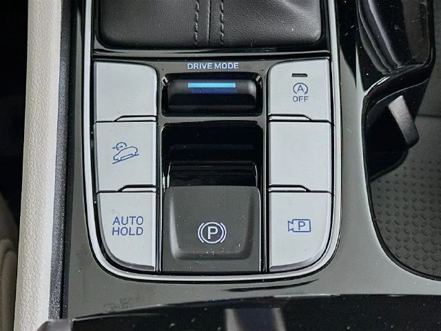 New 2026 White Hyundai SEL image 17
