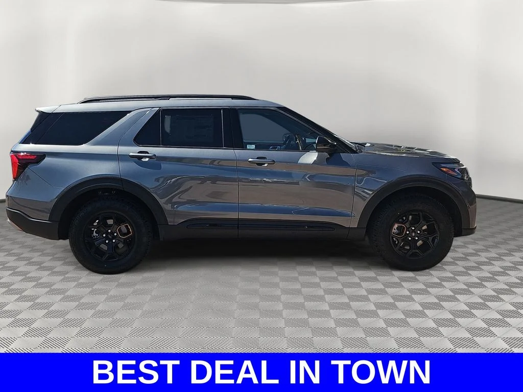 New 2026 Carbonized Gray Metallic Ford Tremor® image 2