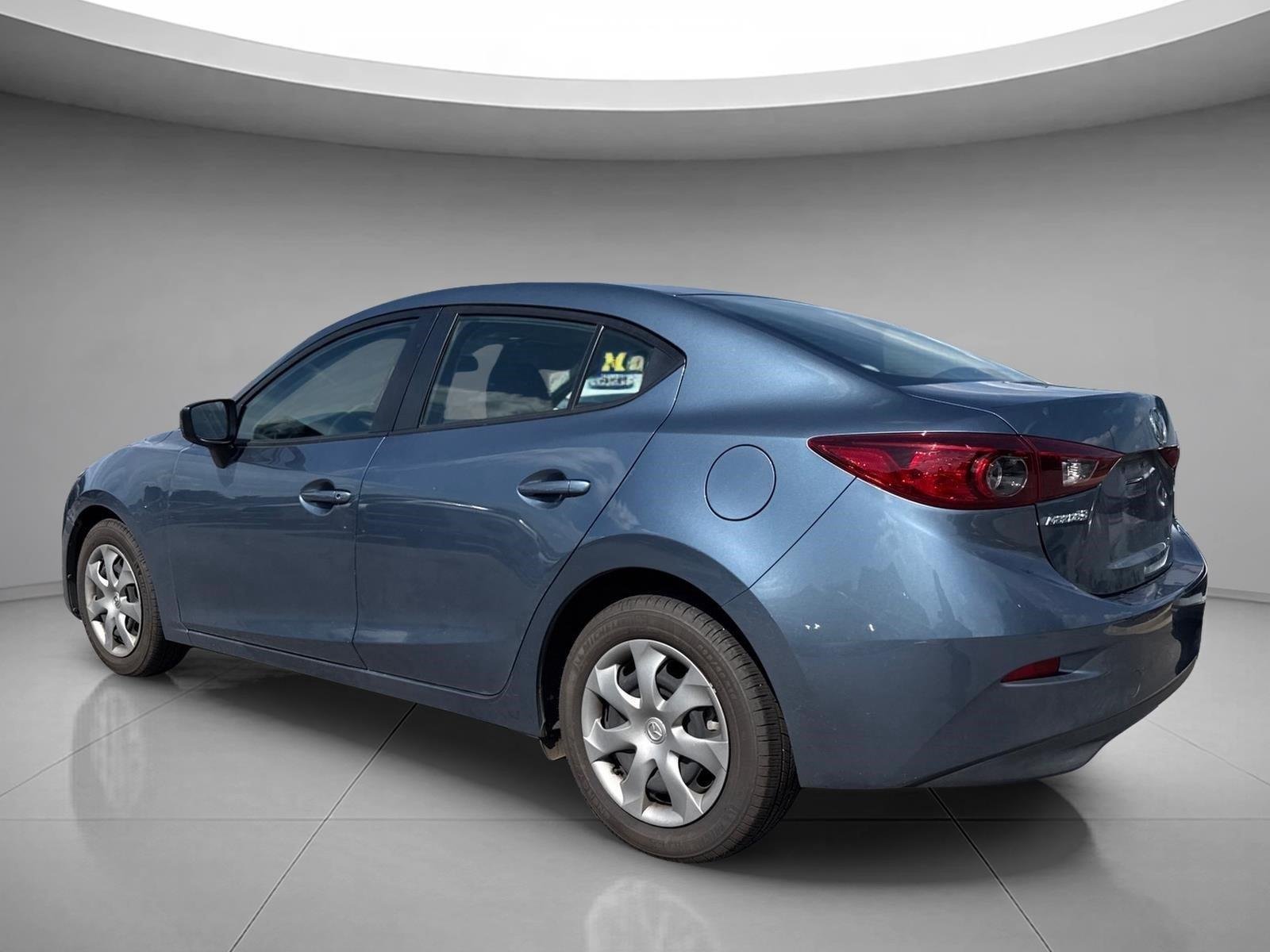 Used 2015 Blue Reflex Mica Mazda i Sport image 10