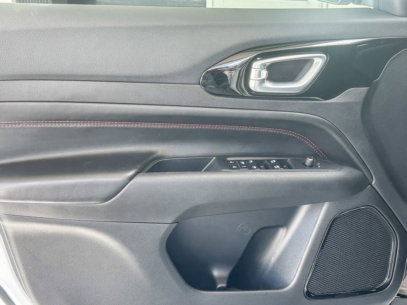 2025 Jeep Compass Trailhawk - Photo 24
