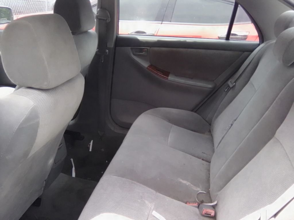Used 2005 Silver Toyota  image 5