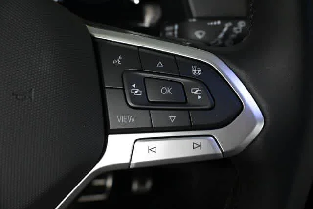 New 2026 Pure Gray Volkswagen 2.0T Peak Edition image 36