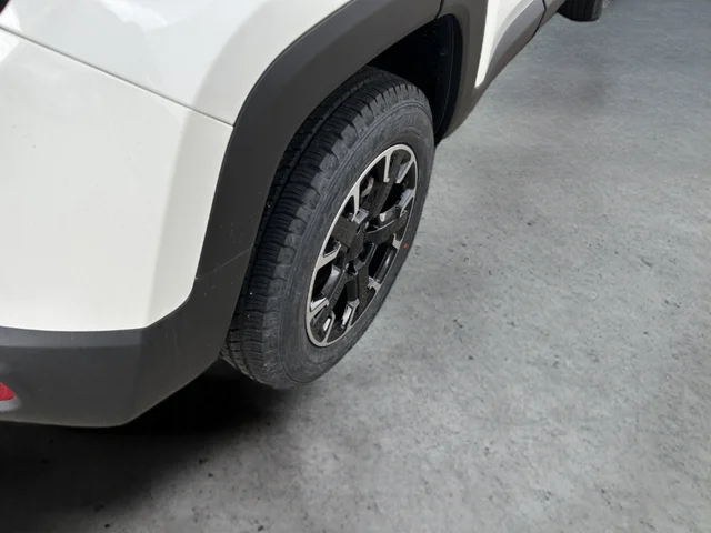 Used 2023 White Jeep Trailhawk image 34