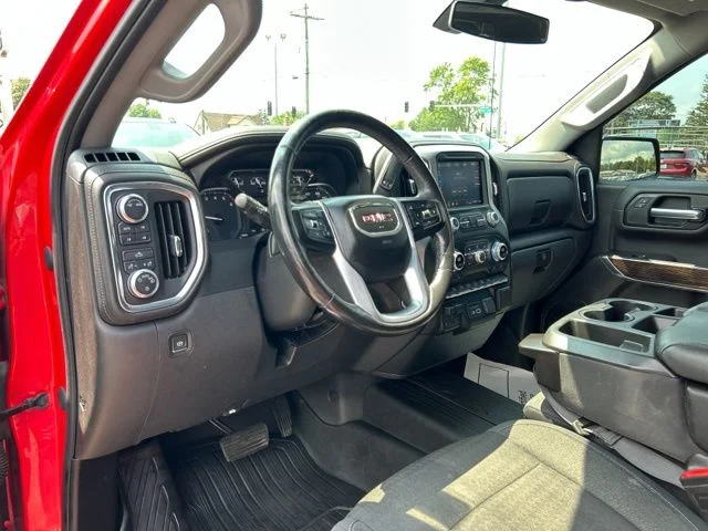 Used 2020 Cardinal Red GMC SLE image 25
