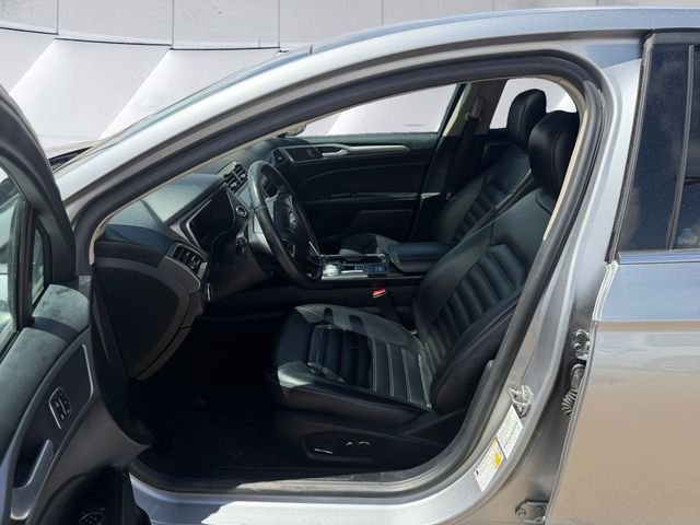 Used 2020 Silver Ford SEL image 7