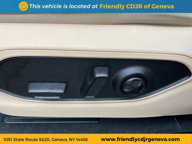Used 2025 Gray Jeep Limited image 25