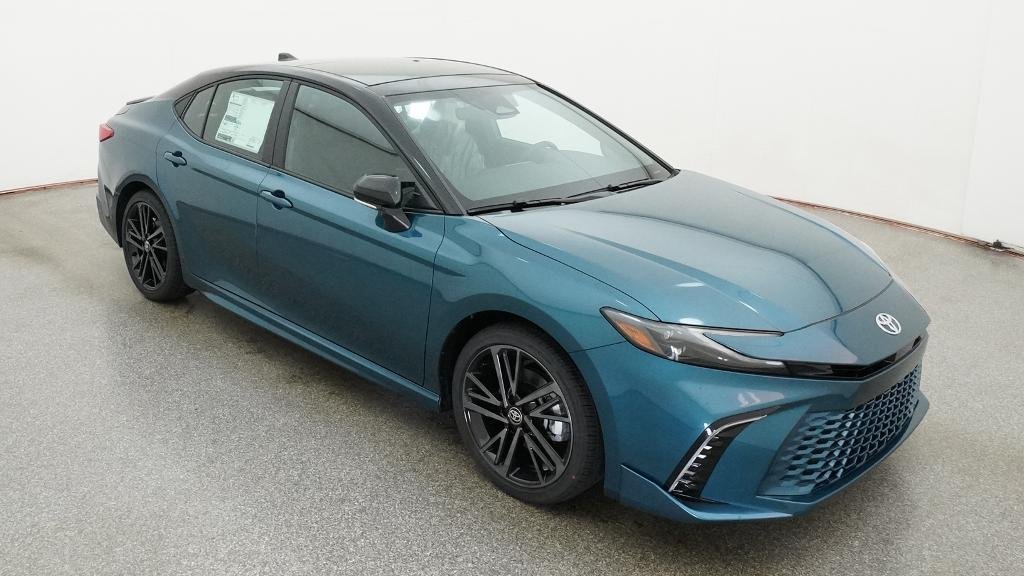 New 2026 Ocean Gem with Midnight Black Metallic roof Toyota XSE image 10