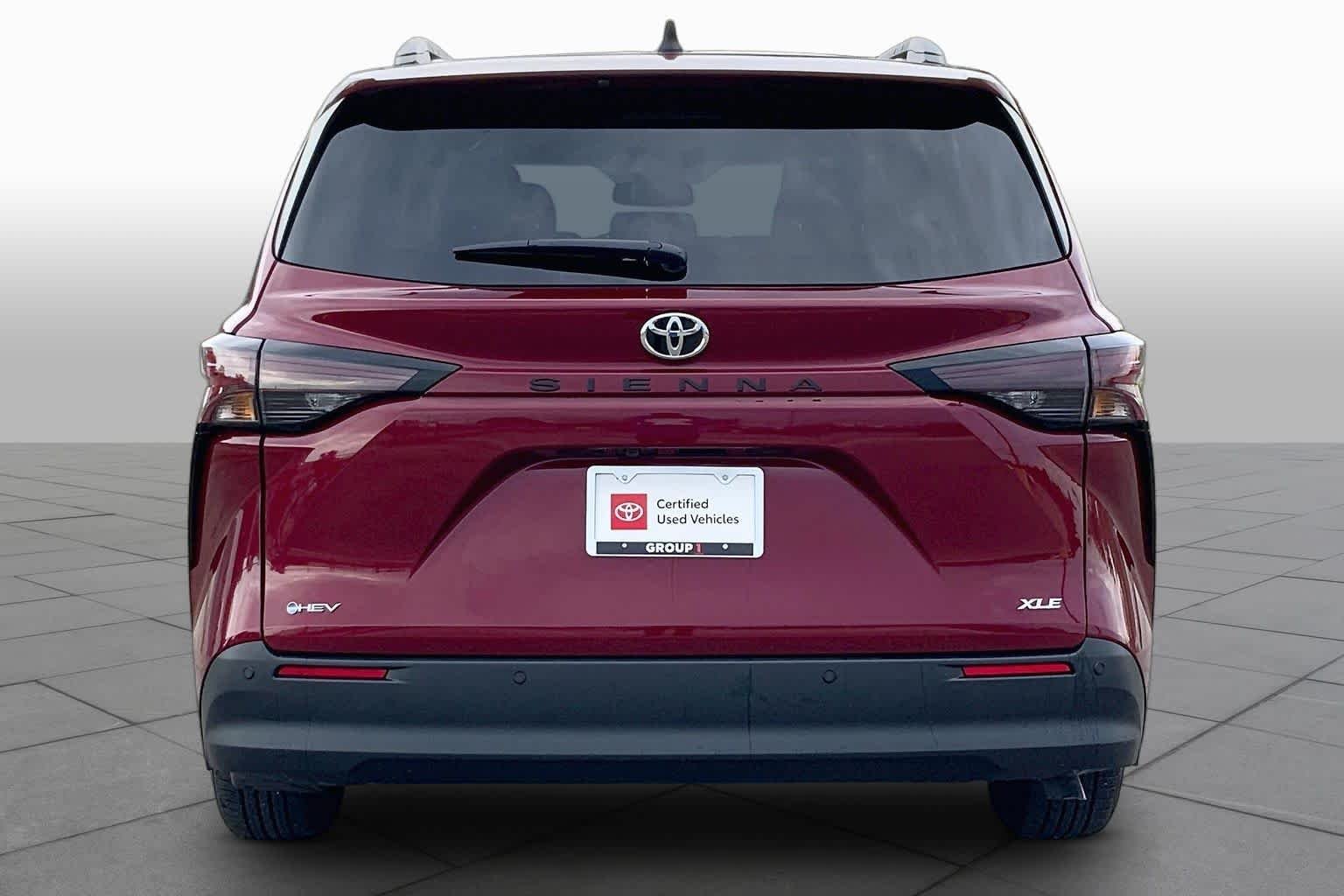 Used 2026 Ruby Flare Pearl Toyota XLE image 5