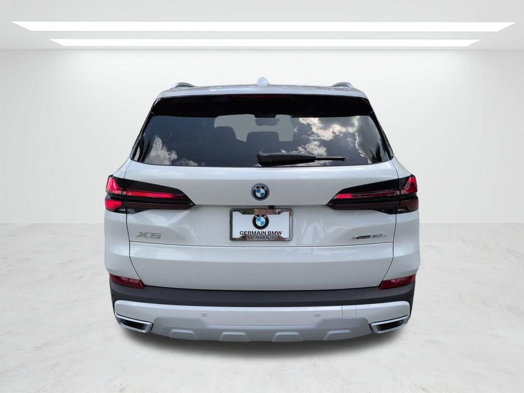 New 2026 Mineral White Metallic BMW xDrive50e image 5