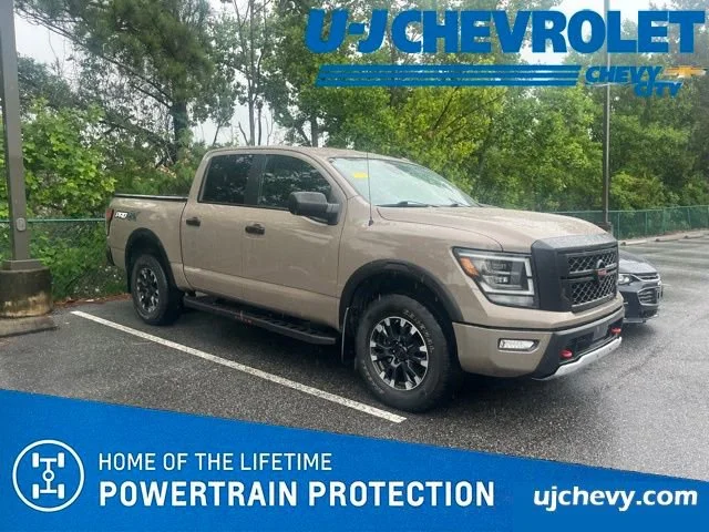 2021 Nissan Titan PRO-4X 4X4 Crew Cab's photo