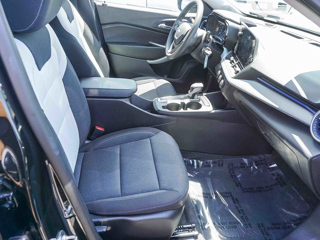 Used 2026 Black Chevrolet LS image 12