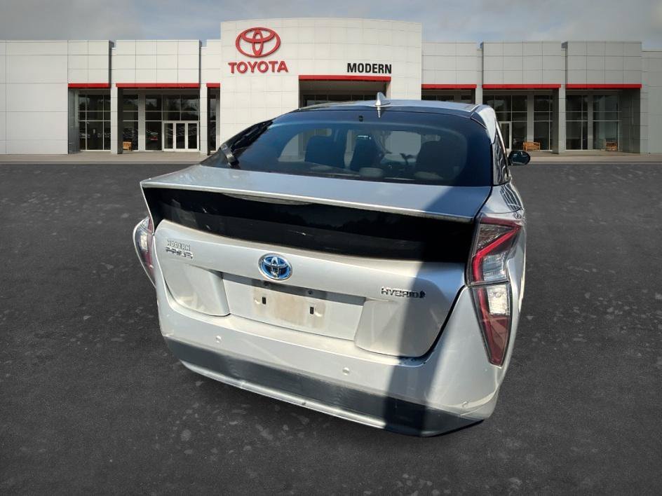Certified Used 2018 Classic Silver Metallic Toyota Two image 13