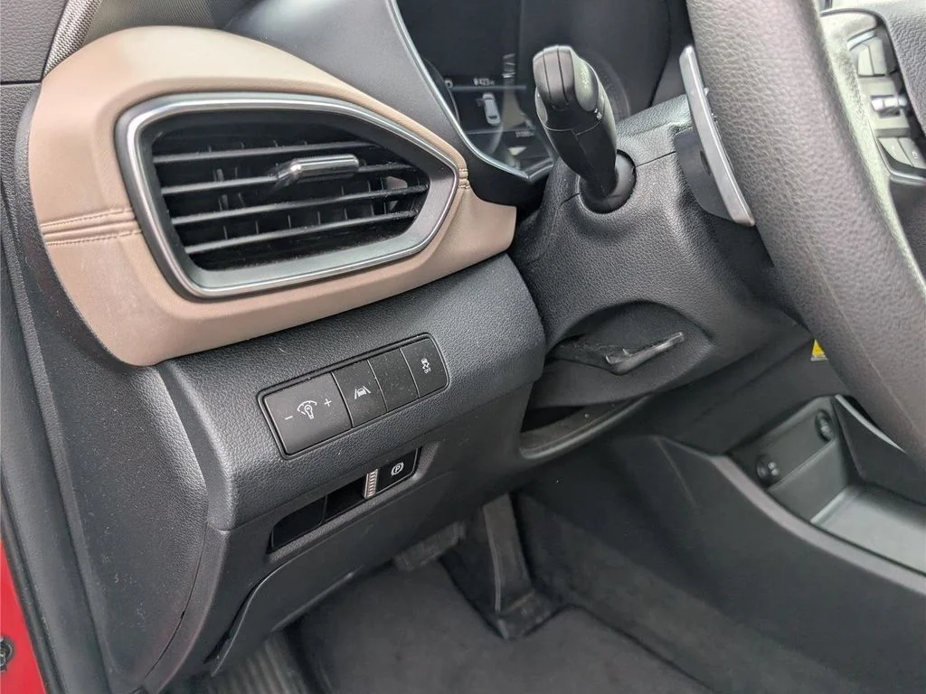 Used 2023 Red Hyundai SE image 20