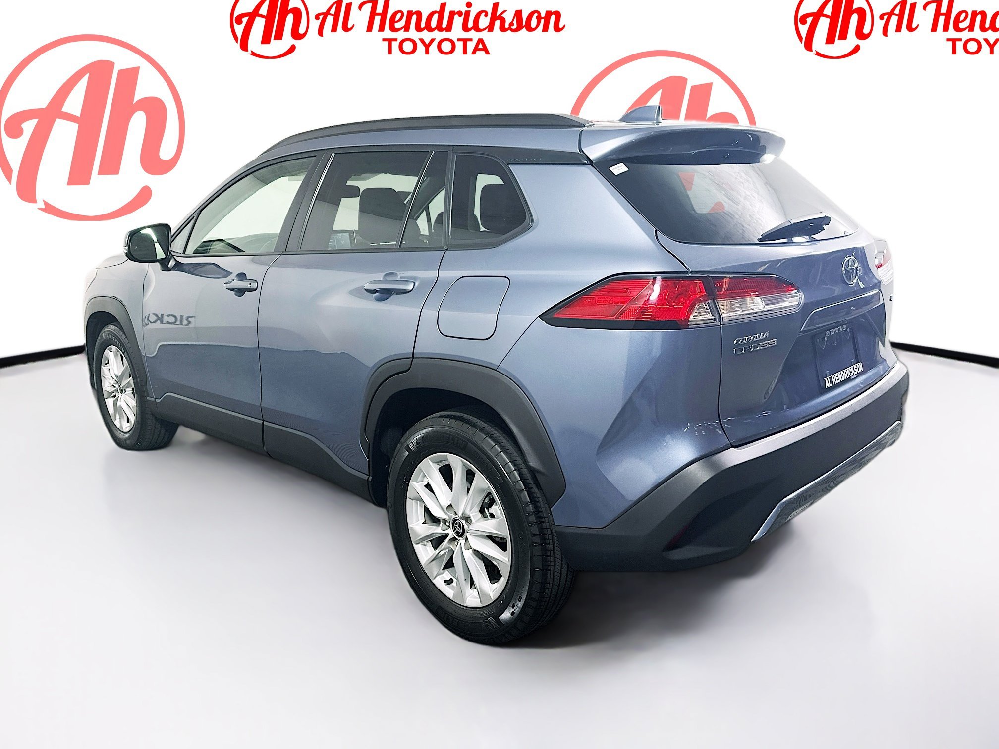 Used 2022 Celestite Toyota LE image 4
