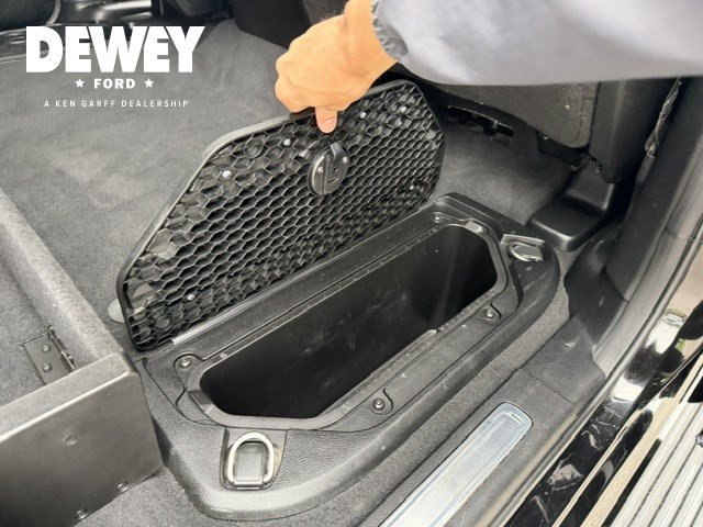 Used 2019 Diamond Black Ram Laramie image 43
