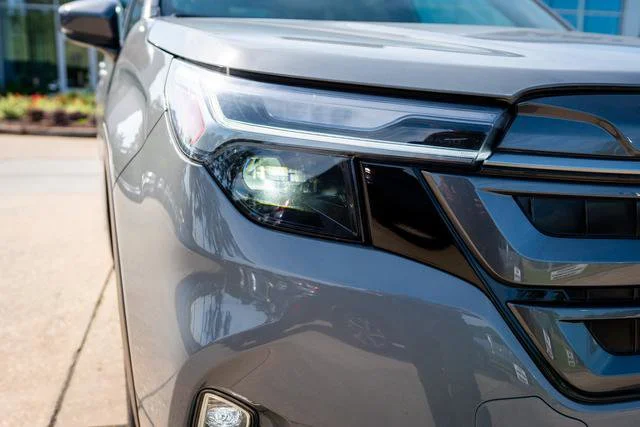 New 2026 River Rock Pearl Subaru Limited image 18