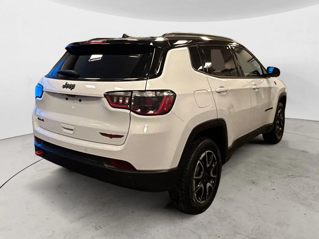 Used 2025 Bright White Jeep Trailhawk image 5