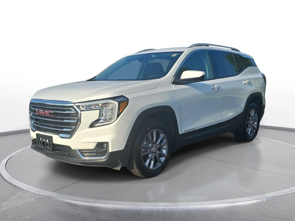 Used 2024 White GMC SLT image 1