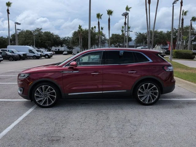 Used 2019 Ruby Red Metallic Lincoln Reserve image 7