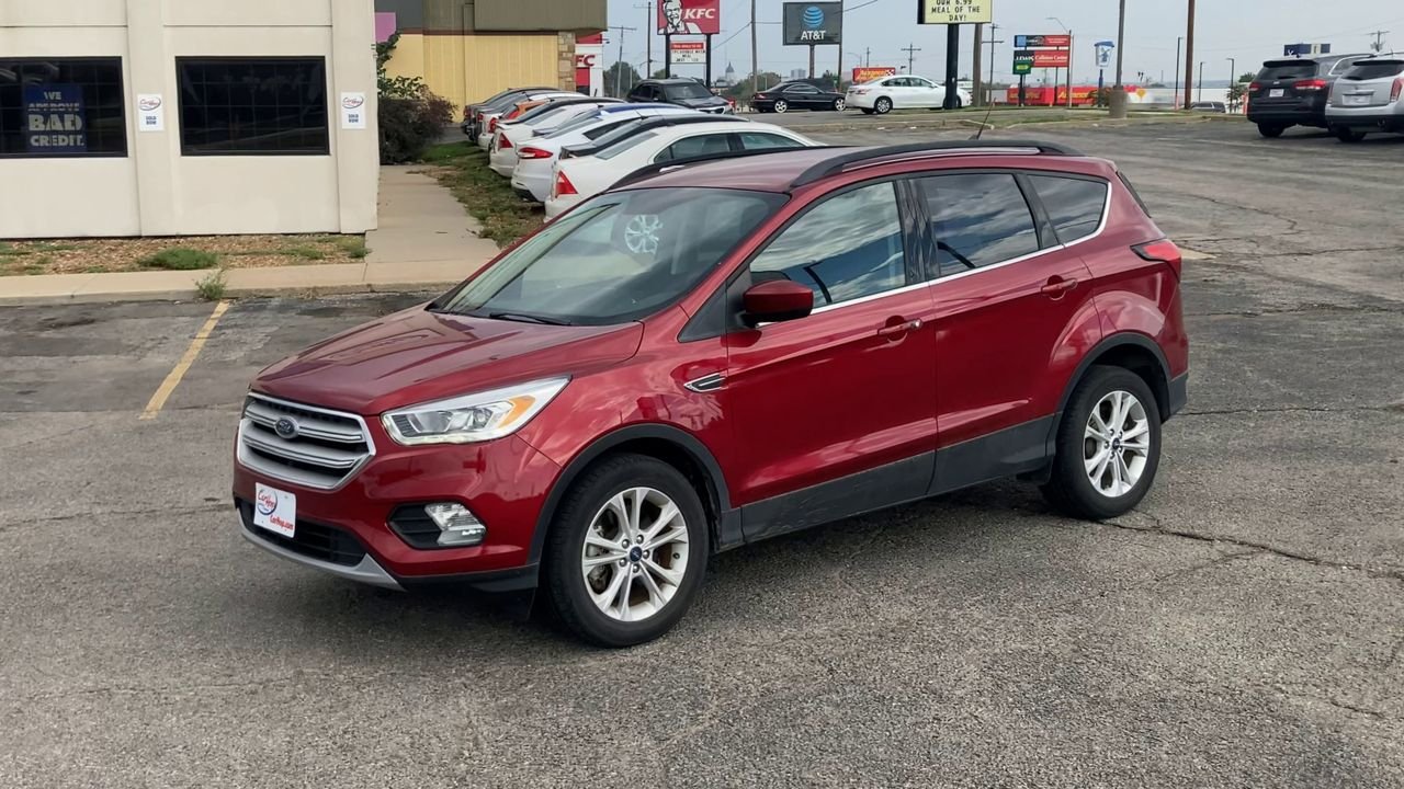 2019 Ford Escape SEL Sport photo 3