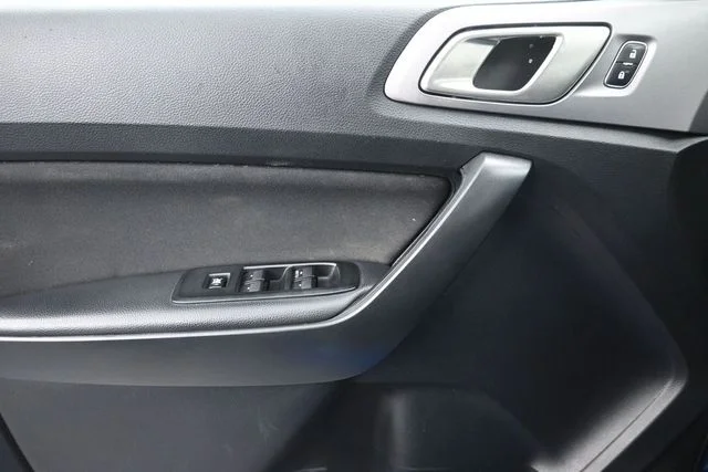 Used 2019 Blue Ford XLT image 22
