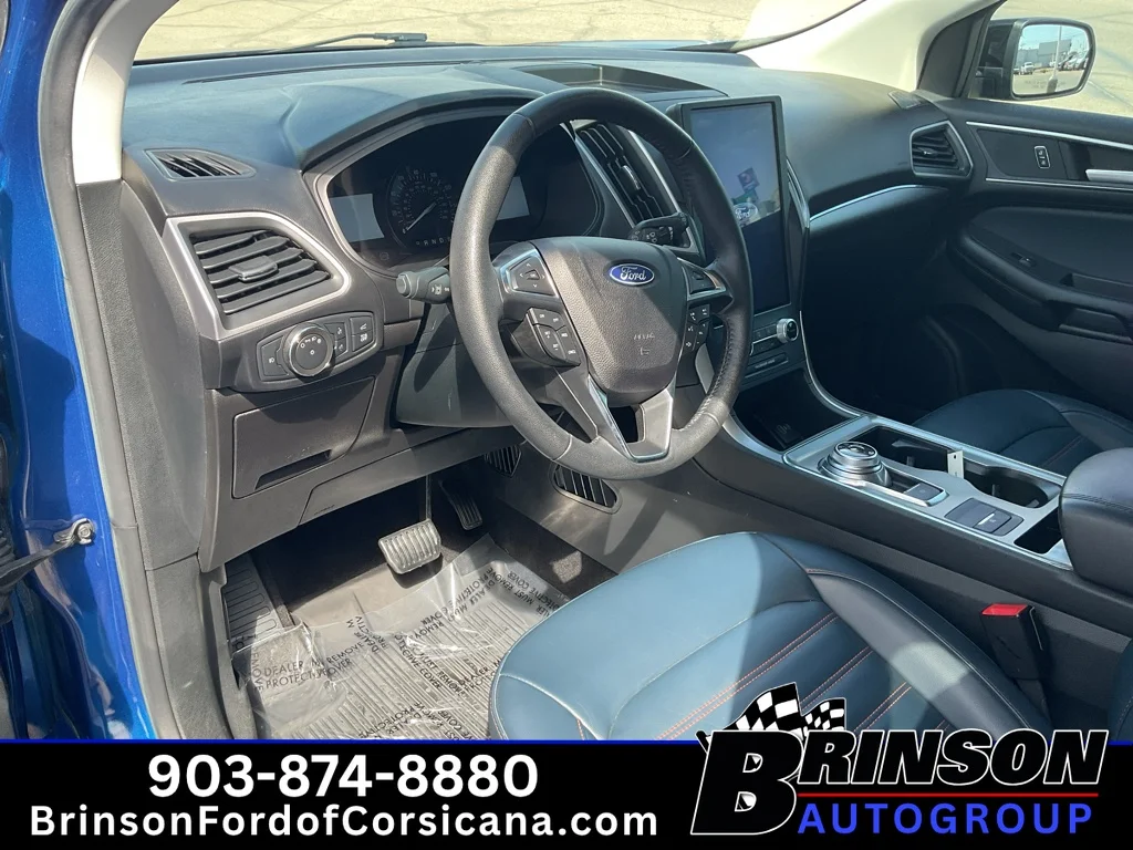 Used 2022 Atlas Blue Metallic Ford SEL image 27