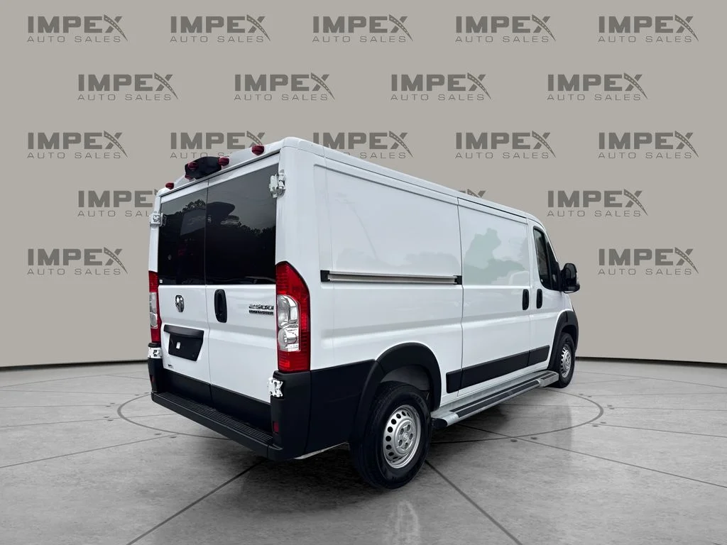 Used 2025 White Ram Base image 5