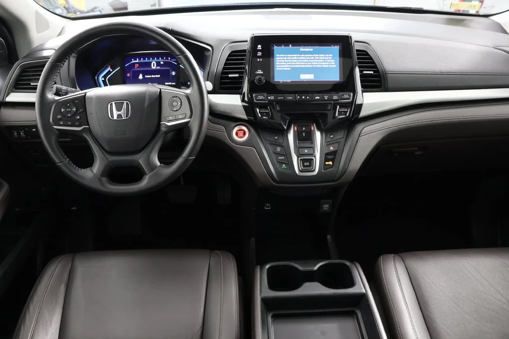 Used 2023 Lunar Silver Metallic Honda EX-L image 2