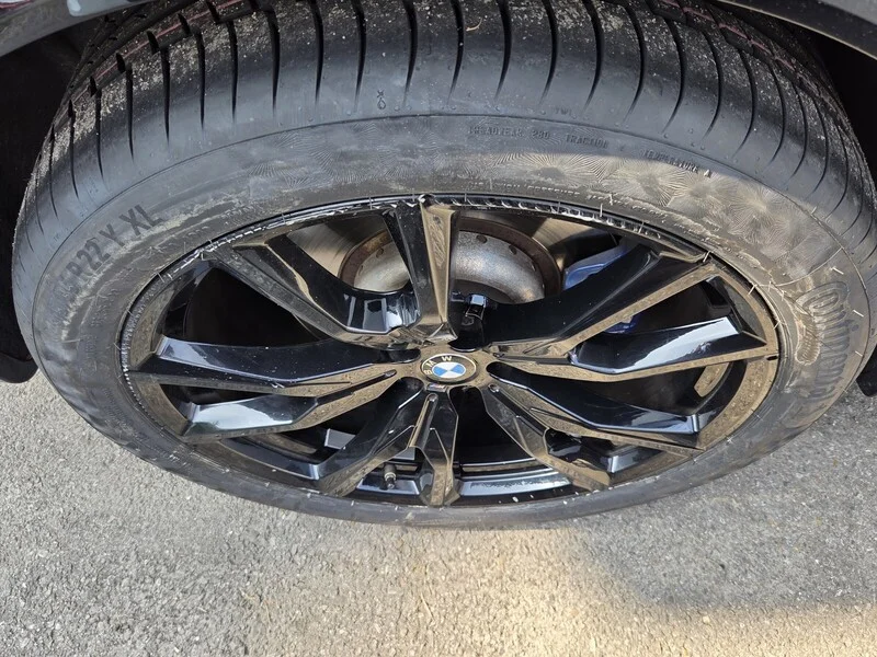 Used 2023 Black Sapphire Metallic BMW XDRIVE40I image 7