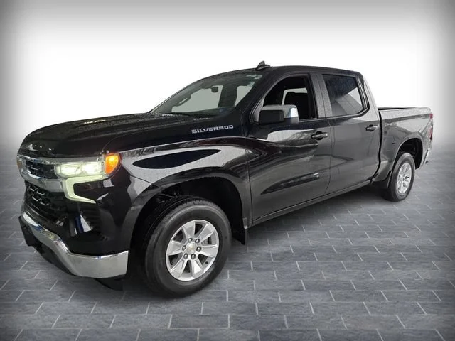 Used 2025 Black Chevrolet LT image 3