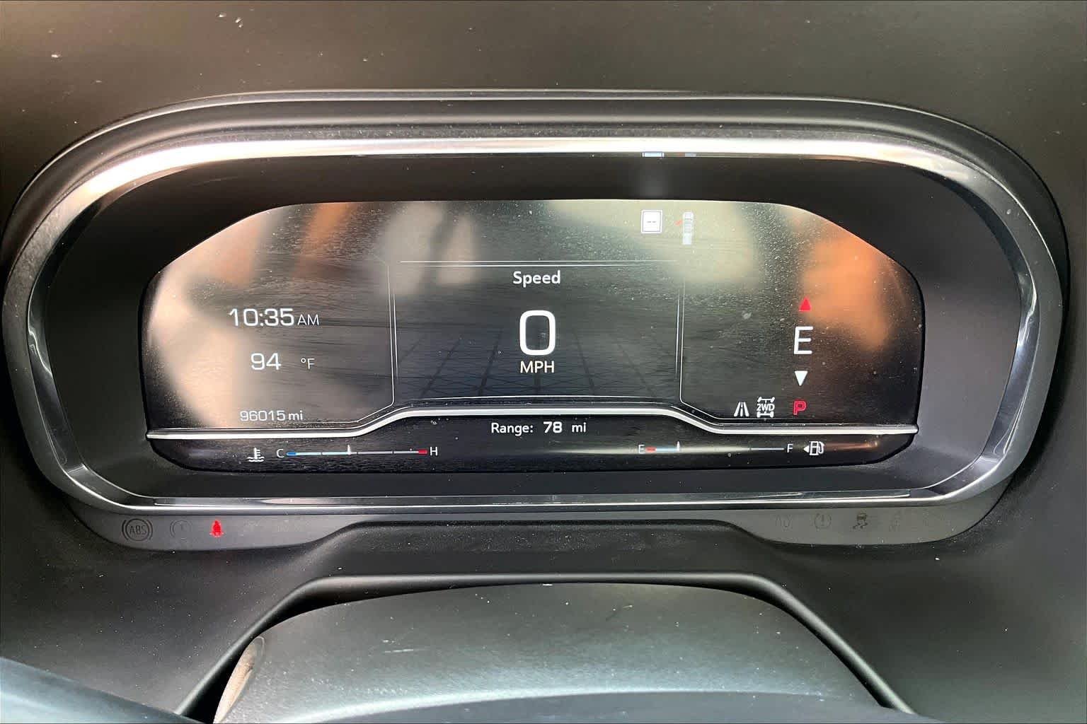 Used 2022 White Frost Tricoat GMC AT4 image 24
