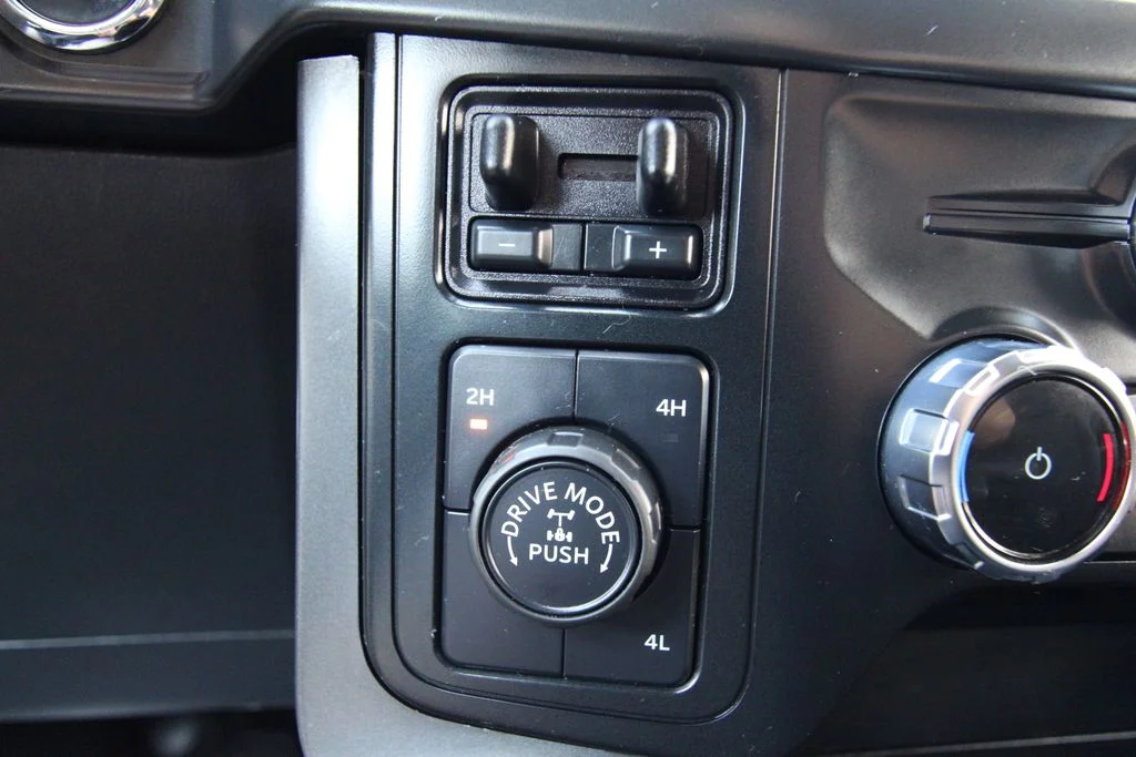 Used 2024  Ford XLT image 27