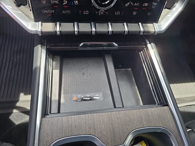 2024 GMC Acadia Denali - Photo 23