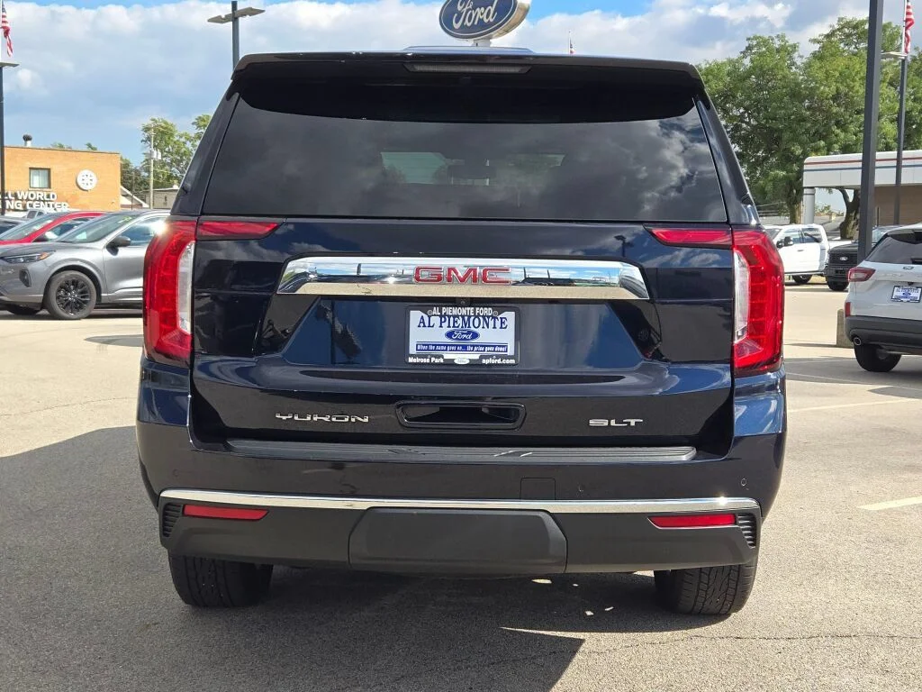 Certified Used 2022 Midnight Blue Metallic GMC SLT image 14