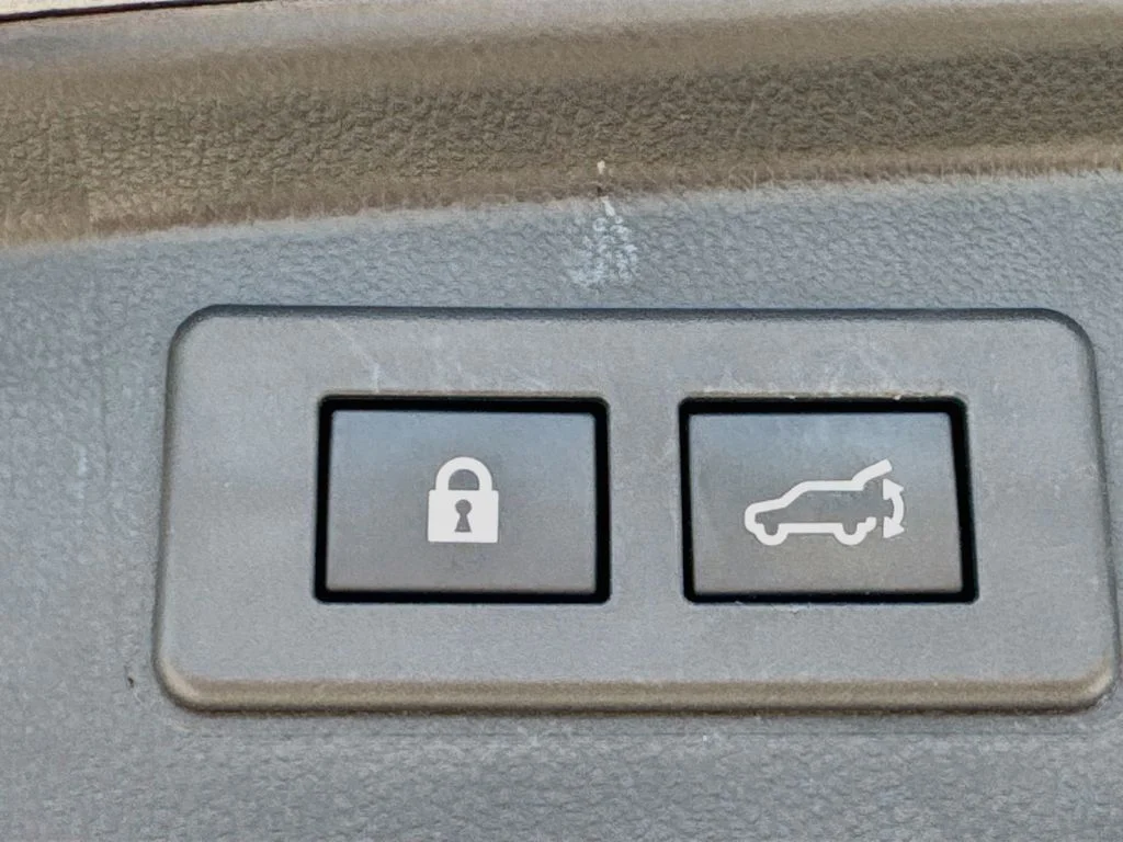Used 2020 Gray Subaru Premium image 32