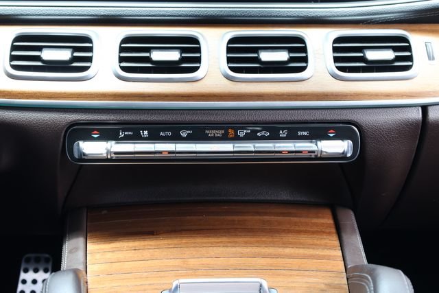 Used 2022  Mercedes-Benz GLS 450 image 21