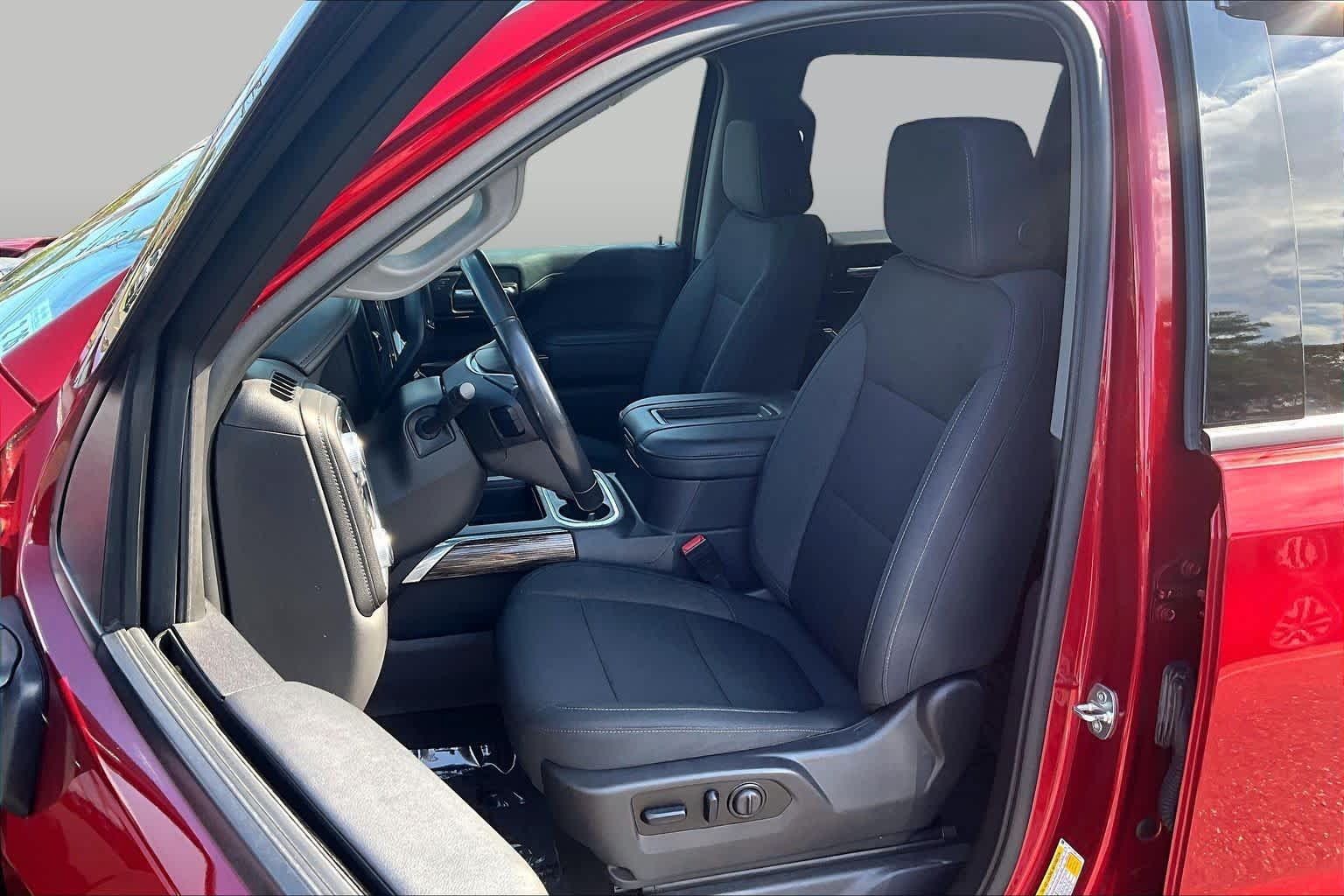 Used 2021 Cayenne Red Tintcoat GMC Elevation image 8