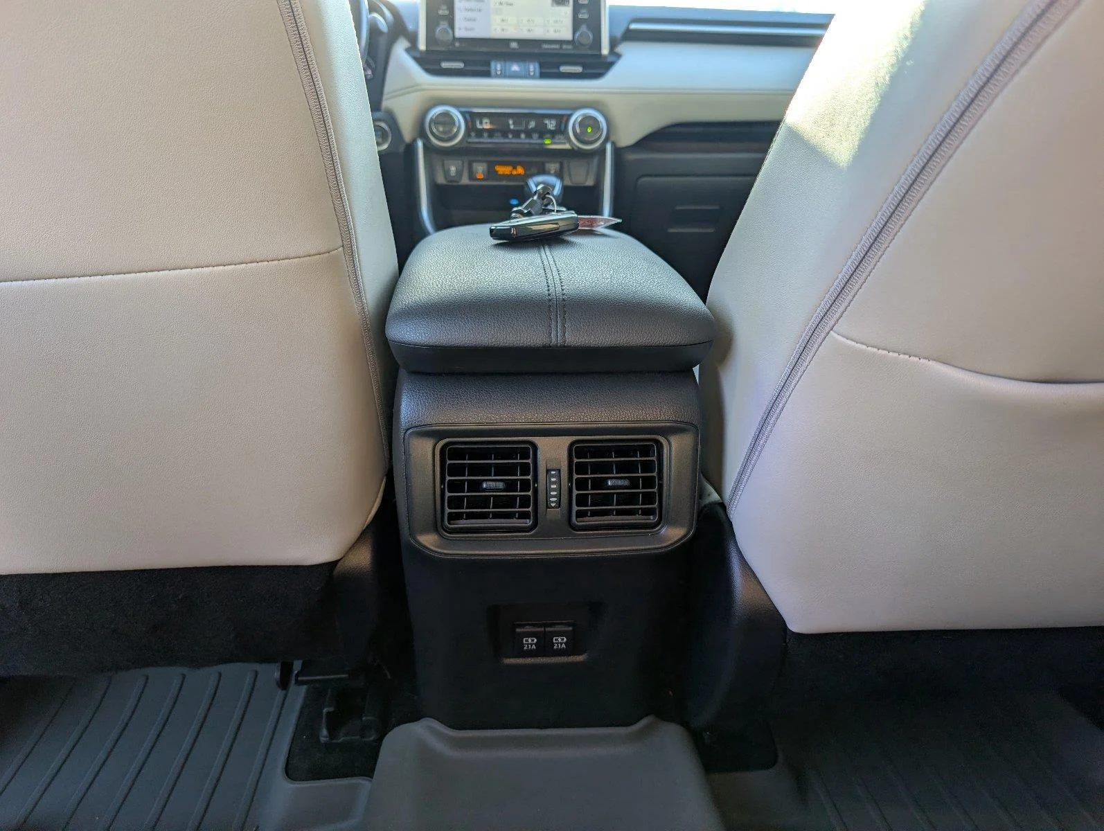 Used 2020 Silver Sky Metallic Toyota Limited image 34