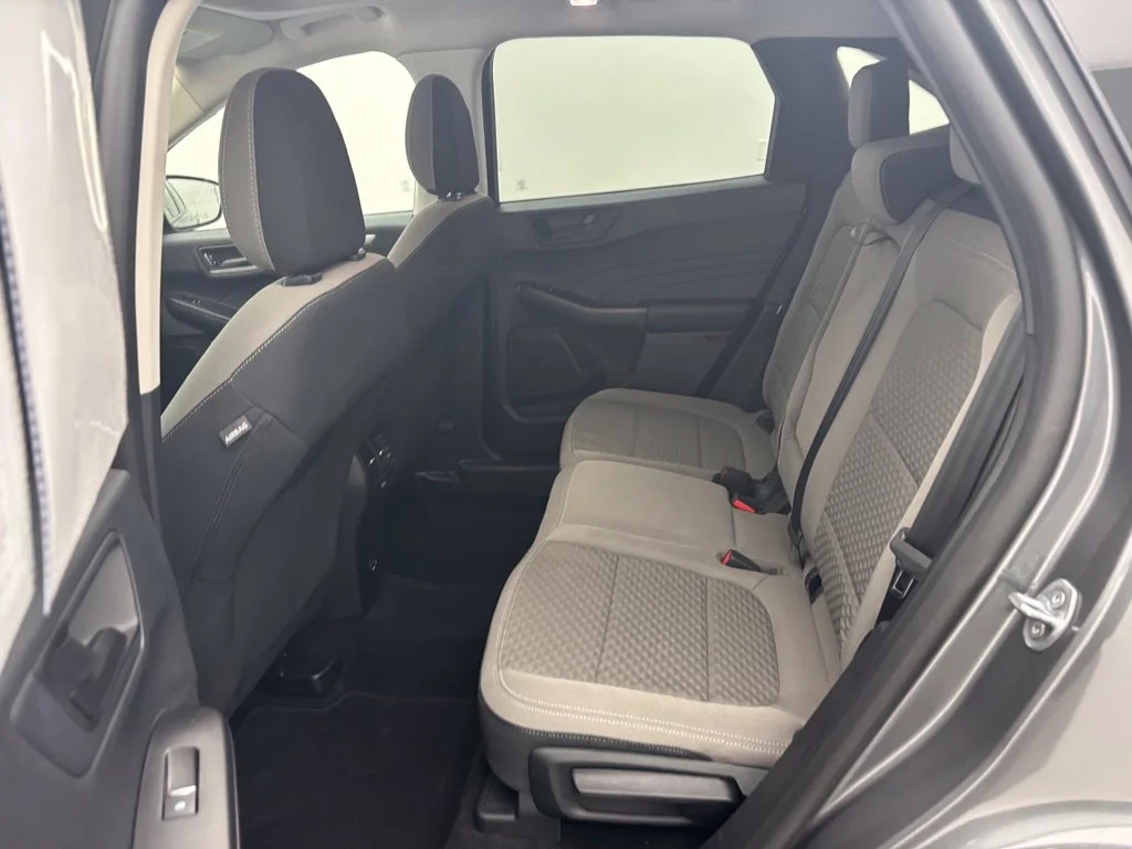 Used 2022 Gray Ford SE image 34